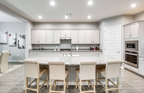 Tucson House | Marana Home w/Pool Access & Mountain Views!