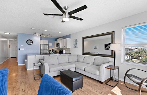 Miramar Beach Condo | Maravilla 2413 1 Bedroom/2 Bath Gulf Front Beach Service