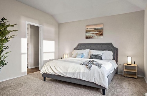 Austin House | @ Marbella Lane - Amazing 4BR Lakeview Home