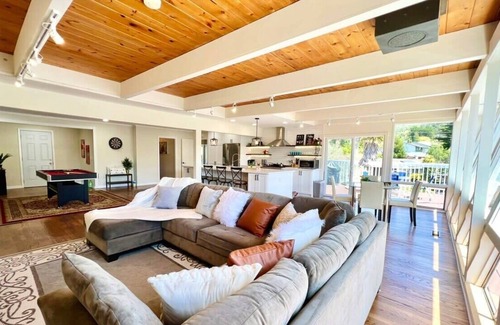 Park Pacifica House | @ Marbella Lane - Elegant Home in Pacifica