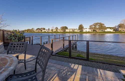 East San Mateo House | @ Marbella Lane - Waterfront Property | Laundry