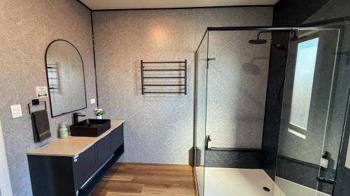 Nangkita House | Marbles House - 4 Bedrooms, 8 Beds, Sleeps 10 - Pet Friendly