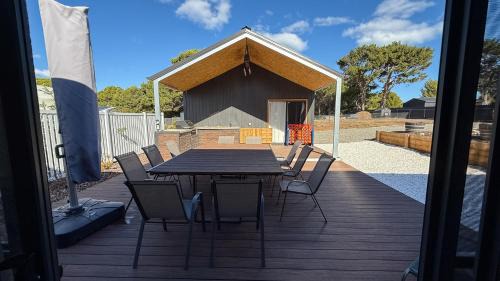 Nangkita House | Marbles House - 4 Bedrooms, 8 Beds, Sleeps 10 - Pet Friendly