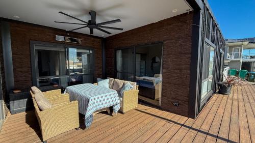 Nangkita House | Marbles House - 4 Bedrooms, 8 Beds, Sleeps 10 - Pet Friendly