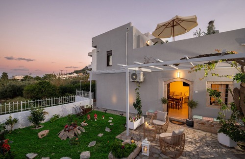 Old Hersonissos House | Marianthi's Home is ensconced in the enchanting Village of Old Hersonissos.