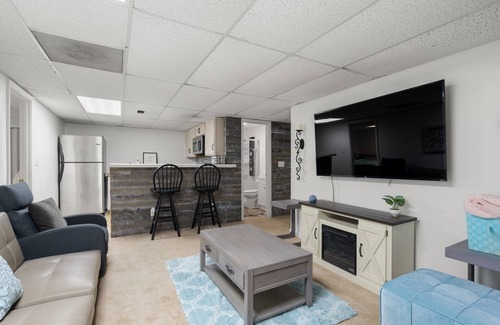 Marietta House | Marietta Hilltop Harmony: Close to Atlanta's Magic