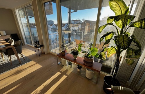 Haugesund Apartment | Marina view, spacious, and modern 2-room apartment
