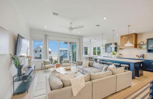 Bradenton Beach House | Mariners Crossing - Stunning Luxury Home w Gulf Views From Every Room Rooftop Deck PoolSpa