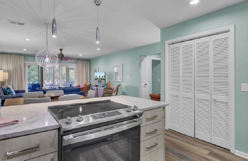 Pelican Bay Condo | Mariners Walk 9C by Wild Dunes, Close to Ocean