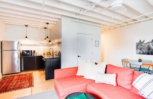 East Market District Apartment | Market #8 · Stellar Suites | The Sunset Suite | NuLu | Bikes