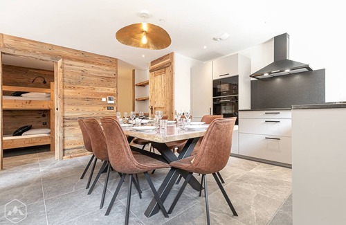 Bonneval-sur-Arc Apartment | Marmotton 101 - Apartment next to the slopes with Nordic bath