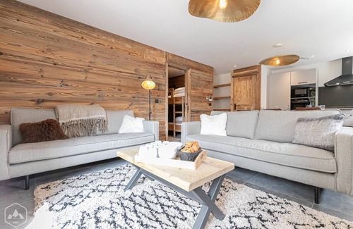 Bonneval-sur-Arc Apartment | Marmotton 101 - Apartment next to the slopes with Nordic bath