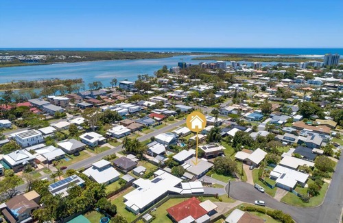 Maroochydore House | Maroochy River 3 BR unit, central yet peaceful