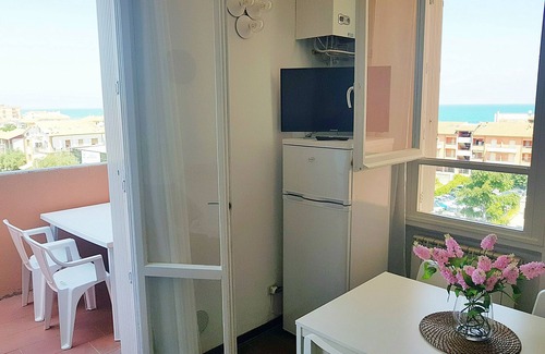 Marotta Apartment | βοΈποΈπ Marotta, 50 m from the SeaποΈ, Air conditioning βοΈ, 2 bedrooms, 6 beds