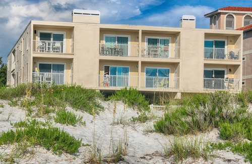 Independence Square Condo | Marquise 204 Beachfront 2br, 2 Bath condo-Directly on Beach!