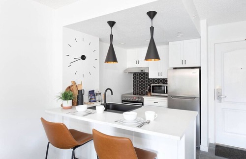 Blackcomb Condo | Marquise 212 · Contemporary & Spacious Slopeside 1BR Getaway