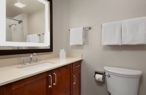 Seven Isles Resort | Marriott's BeachPlace Towers Studio