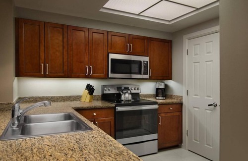 Central Beach Resort | Marriott's BeachPlace Towers -Many Dates Available- Highest reviewed listing!