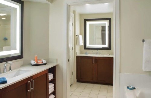 Central Beach Resort | Marriott's BeachPlace Towers -Many Dates Available- Highest reviewed listing!