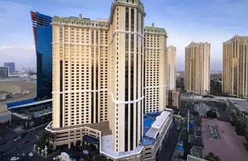 Las Vegas Villa | Marriott's Grand Chateau Luxury Villa for Super Bowl Weekend Plus