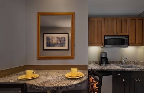 North Park City Apartment | MARRIOTT'S MOUNTAINSIDE GUEST ROOM STUDIO SLEEPS 4 FULL RESORT ACCESS