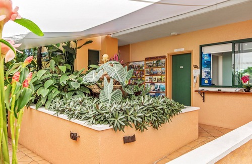 Port Douglas Apartment | Martinique on Macrossan