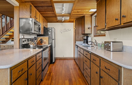Truckee Cabin | Martis Valley View at Northstar, HOA Gym & Pool Access, Golf & Biking, Sleeps 8