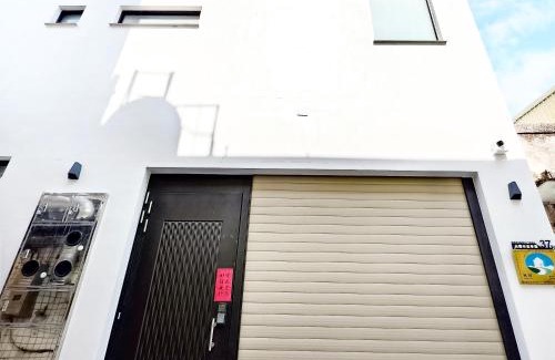 West Central District House | Maru Yang 馬路楊宿屋