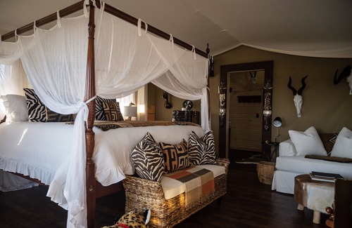 Kerrville Cabin | MARULA - A romantic African Safari in the Texas Hill Country