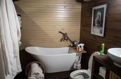 Kerrville Cabin | MARULA - A romantic African Safari in the Texas Hill Country