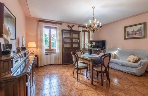 Sant'Andrea di Compito House | Marusca house with private pool, garden and WiFi