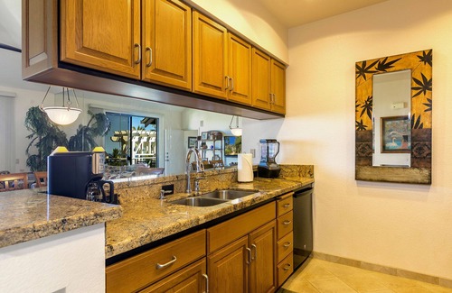 Wailea Condo | Marvel at picturesque Views From This Premier Hawaiian Retreat!