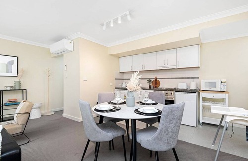 Perth Central Business District Apartment | Marvellous Mounts Bay 2BR Apt