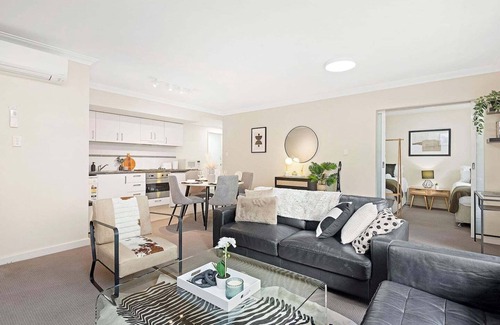 Perth Central Business District Apartment | Marvellous Mounts Bay 2BR Apt