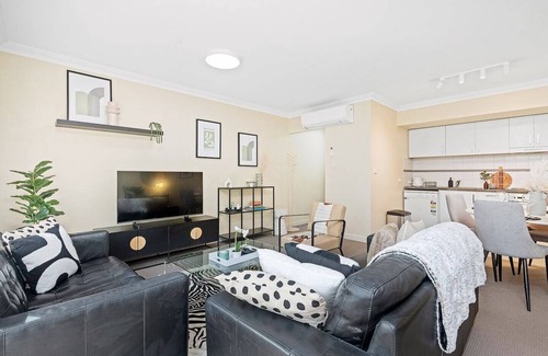 Perth Central Business District Apartment | Marvellous Mounts Bay 2BR Apt