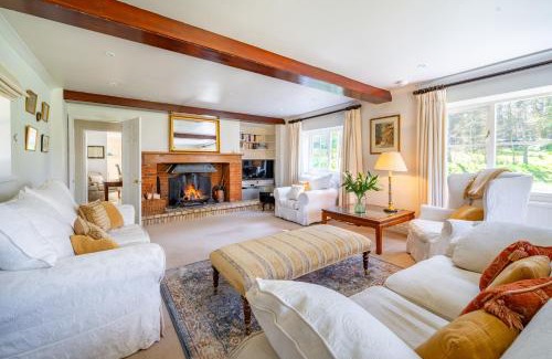 Woodbridge House | Marvellous secluded forest lodge - Stone Hall