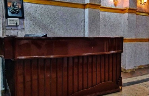Bhopal House | Marvelous 5-bedroom hotel with WiFi Daily &Monthly Rooms Near Nadra Bus Stand
