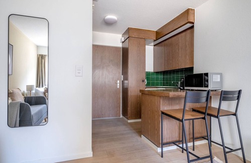 District 6 Apartment | Marvelous Unterstrass Studio, nr University & Supermarket, by Blueground