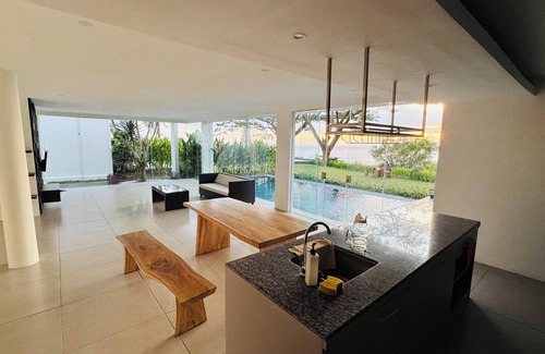 Senggigi Villa | Marvelous villa with bautifull sunset view in lombok