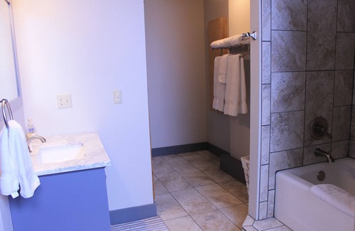 Dillon Apartment | Mary Innes Lofts #1, Dillon, MT - 1BD