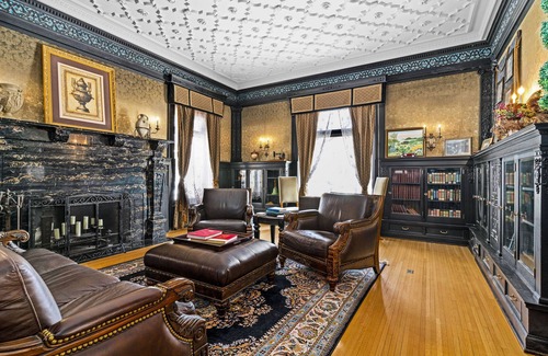 Endion House | Mary & Josephine Suite w/Jacuzzi & Fireplace