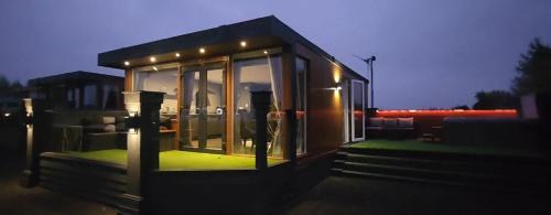 Musselburgh Ski Chalet | Mary Queen of Scott's Lodge