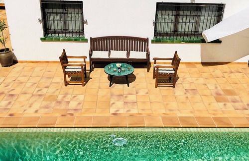Sant Cugat del Valles Apartment | "Mas Blanc": to visit Barcelona in a different way. Your mediterranean refuge with garden and swimming-pool near city centre and the best beaches.
