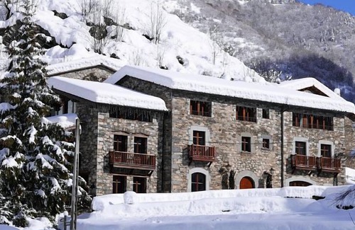 Setcases Apartment | Mas Can Buixat rural apartment for 2 people fully equipped