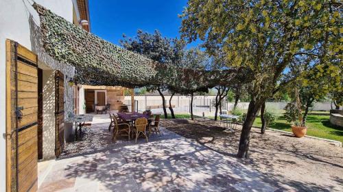 Sorgues Villa | Mas de la Roncière