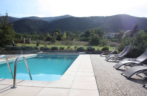 Ceret House | Mas Sifon Villa with Mountains View, Big Garden and Heated Saltwater Pool