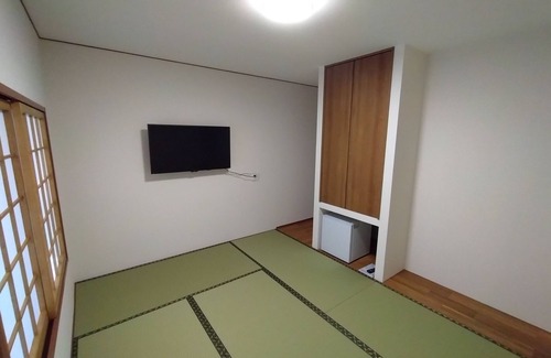 Ayagawa House | Masayoshi's Inn A quiet inn featuring a blend of Japanese and Western styles. English, Chinese, Taiwanese, and Japanese are available.