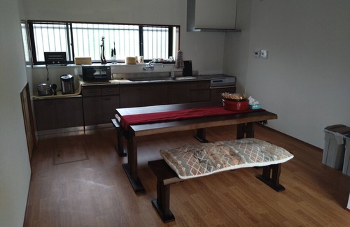 Ayagawa House | Masayoshi's Inn A quiet inn featuring a blend of Japanese and Western styles. English, Chinese, Taiwanese, and Japanese are available.