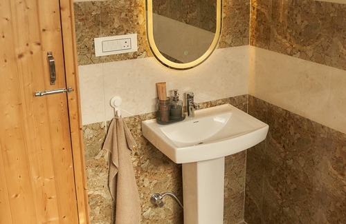 Banjar Hotel | Mashru Riverside Estate