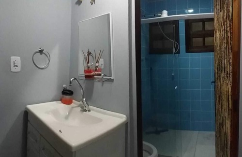 Caraguatatuba House | Massaguacu beach, upper house, barbecue area, clean and cozy